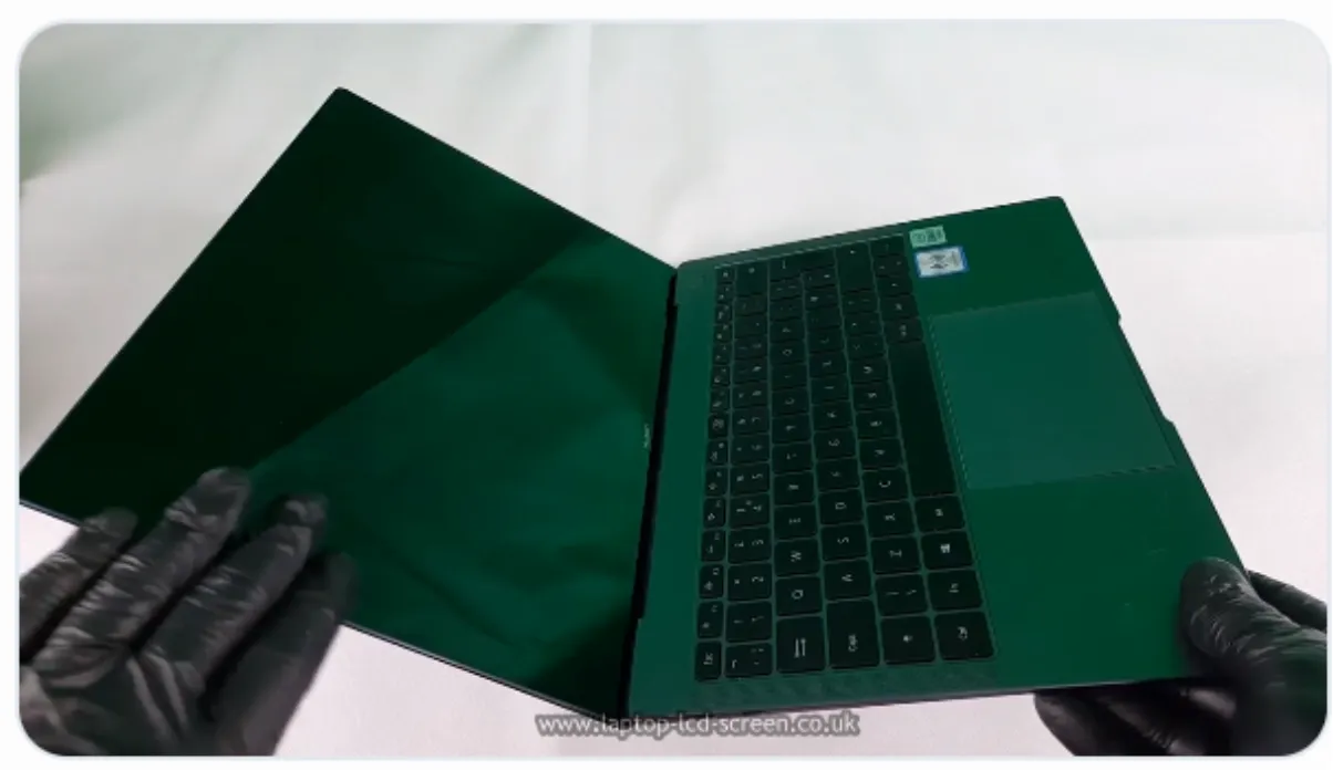 screen without bezel