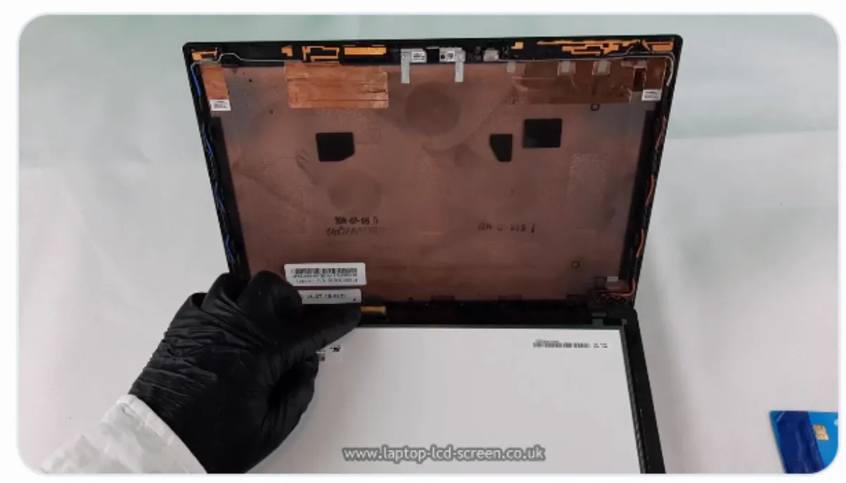 Find the screen connector