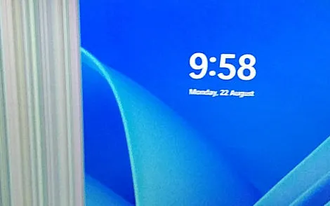Screen with Lines Image